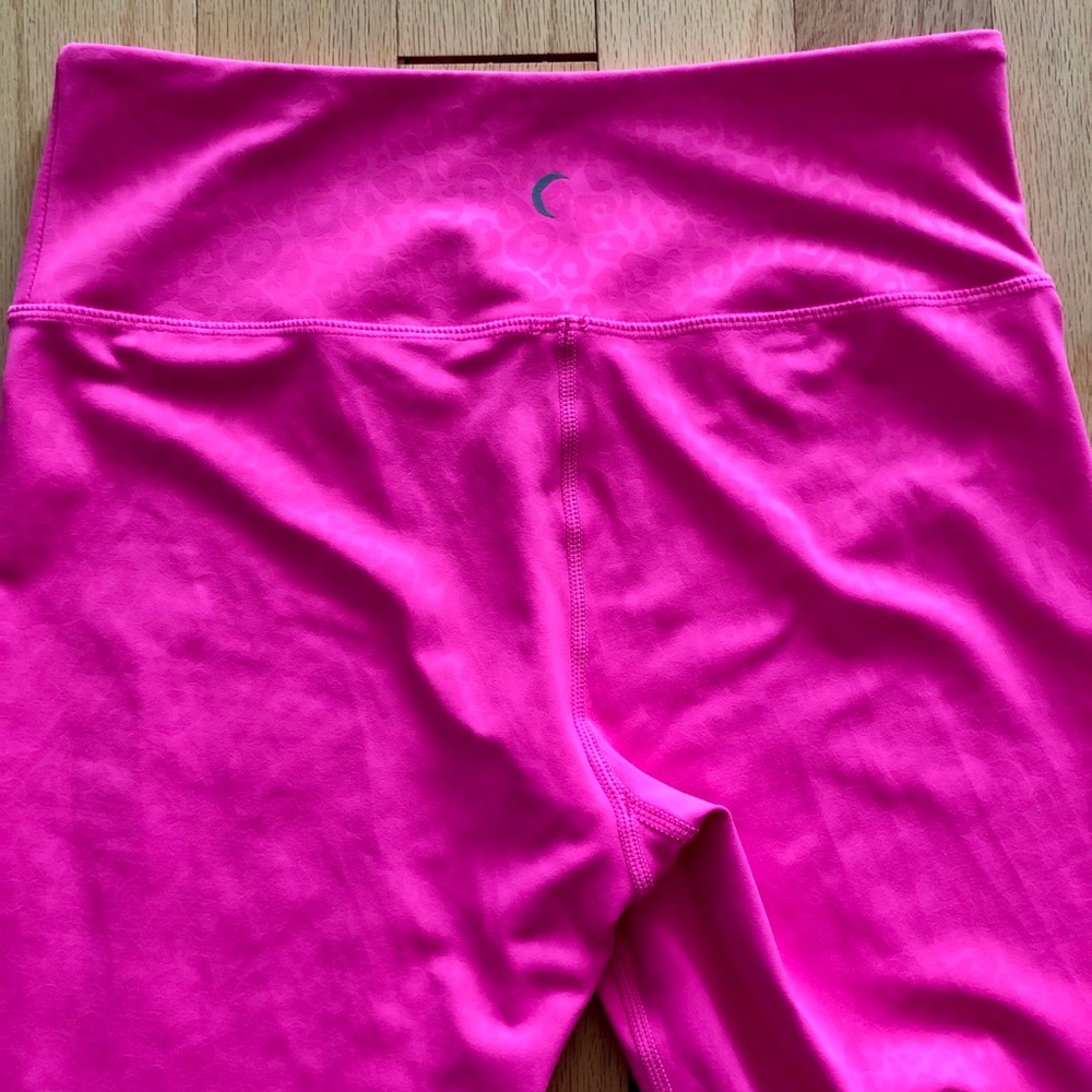 Zyia pink leopard leggings